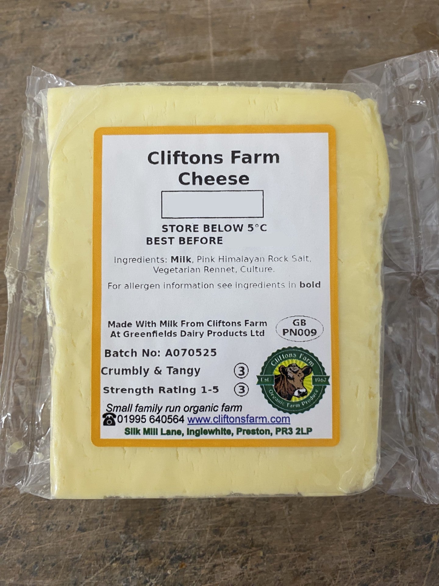 Cliftons Farm Cheese - Crumbly & Tangy